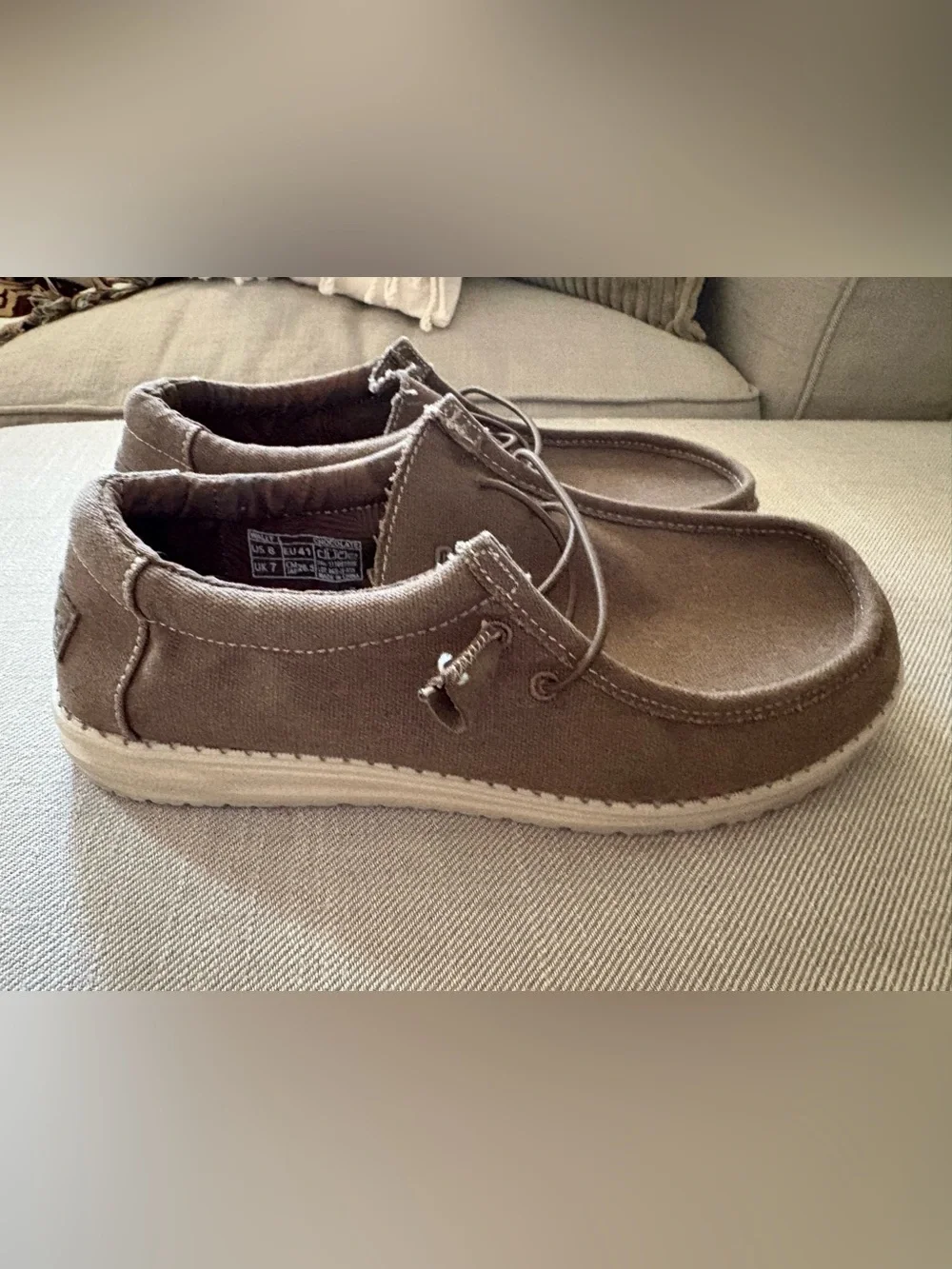 HEYDUDE Men's Size 8 Wally Canvas Slip On loafers color CHOCOLATE